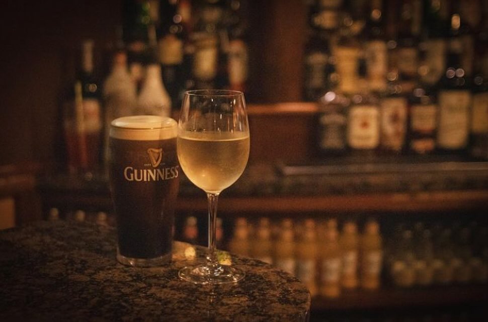 Larkins Bar & Lounge